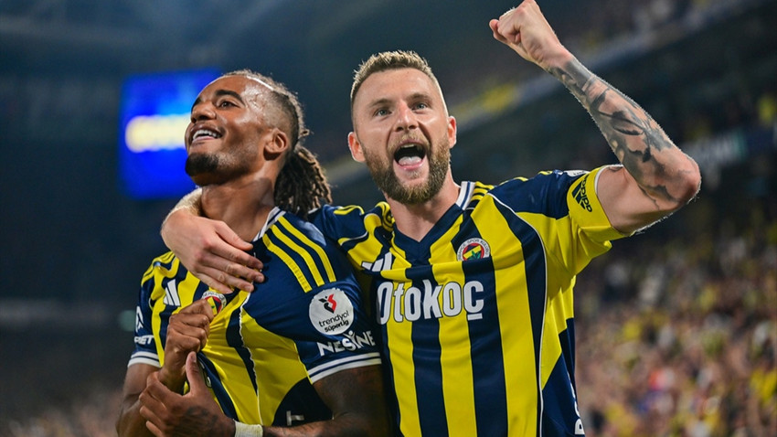 Fenerbahçe ligdeki ilk 3 puanını 3 golle aldı