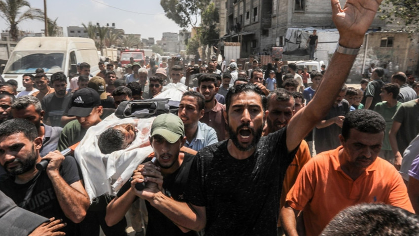 Reuters ve AP Gazze'de gazetecilerin öldürülmesinden dolayı öfkeli olduklarını açıkladı