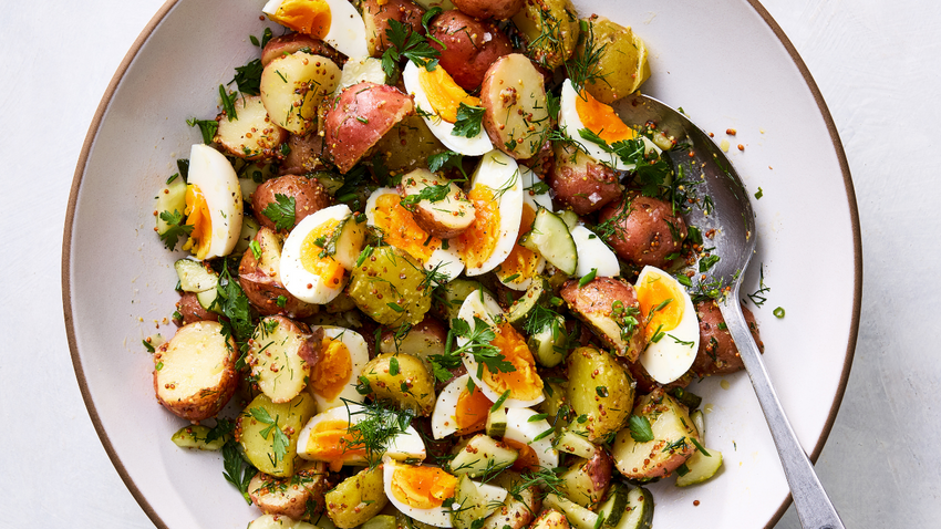 Turşulu patates salatası