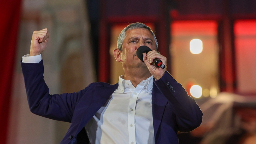 Özgür Özel'den 'huzur hakkı' iddiası: Erdoğan yedi şirketten aldı, İmamoğlu sıfır