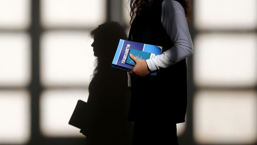 Depremden etkilenen öğrenciler için özel öğrencilik hakkı bir yıl süreyle uzatıldı