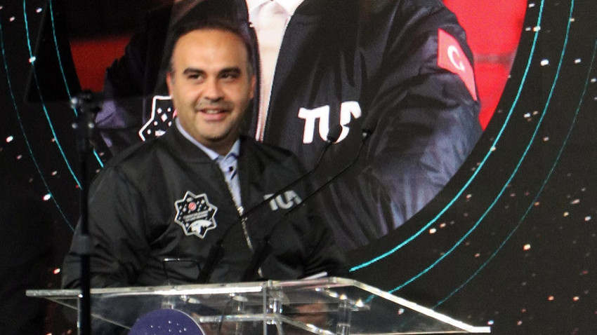 Bakan Kacır: Kendi geliştirdiğimiz uzay aracımızla Ay’a erişeceğiz