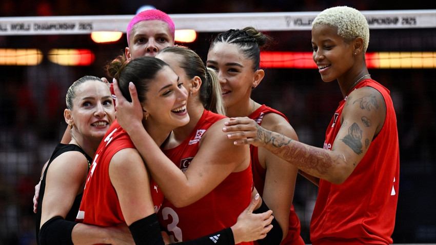Filenin Sultanları Japonya'yı mağlup ederek FIVB Dünya Voleybol Şampiyonası'nda finale çıktı