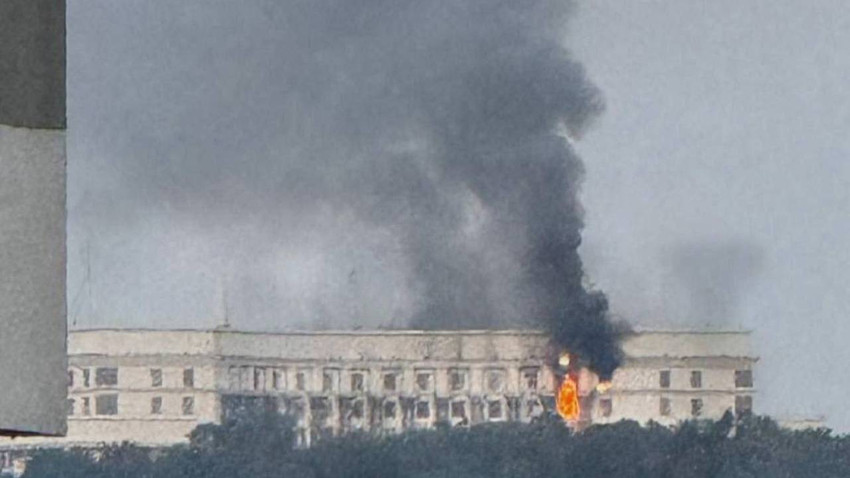 Ruslar savaşta ilk kez Ukrayna hükümet binasını vurdu