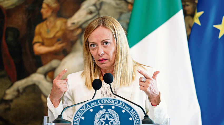 İtalya’da başbakanlık koltuğunda Meloni var. Aşırı sağ İngiltere, Fransa ve Almanya’da anketlerde ya önde ya da öne geçmek üzere. (Fotoğraf: Getty Images)