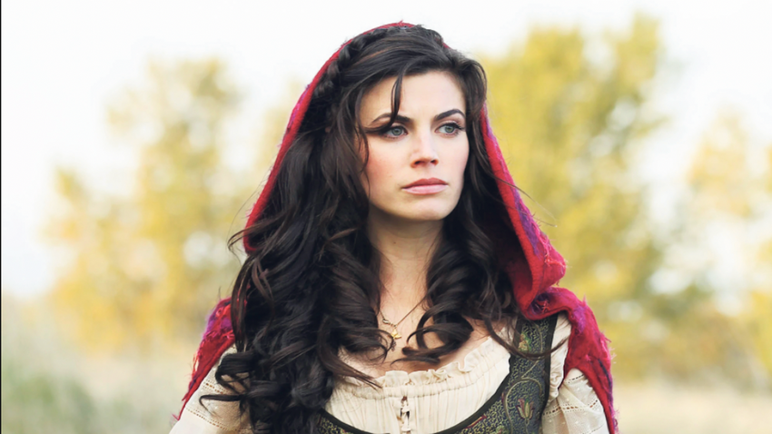 Bir çift yakut kırmızısı ayakkabının peşinde