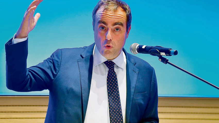 Fransa’nın yeni başbakanı Sebastien Lecornu.