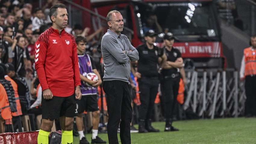 Sergen Yalçın sabır ve destek istedi: Oyuncular sosyal medyadaki eleştirilerden çok etkileniyor