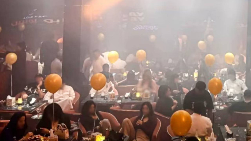 Suudi Arabistan'da açılımlardan geri adım: Muhafazakarlar tepki gösterince eğlence mekanları kapatıldı