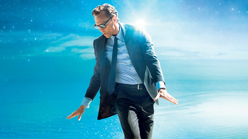 Chuck’ın yetişkinliğini canlandıran Tom Hiddleston.