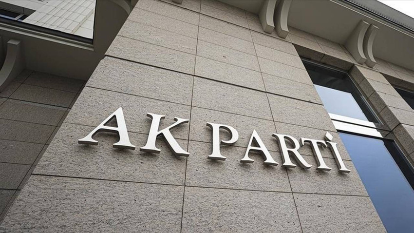 AK Parti'de üç günde yedi ayrılık: İl başkanlarından peş peşe istifalar