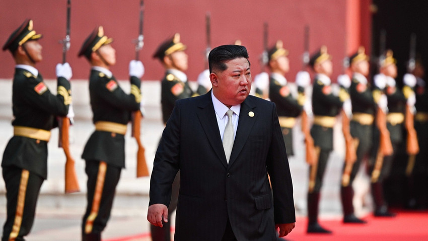 Kuzey Kore lideri Kim: Yeni gizli silahlar edindik