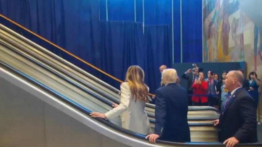 Beyaz Saray'dan 'kasıtlı eylem' iması: Trump adım attı, BM binasındaki 'yürüyen merdiven' durdu