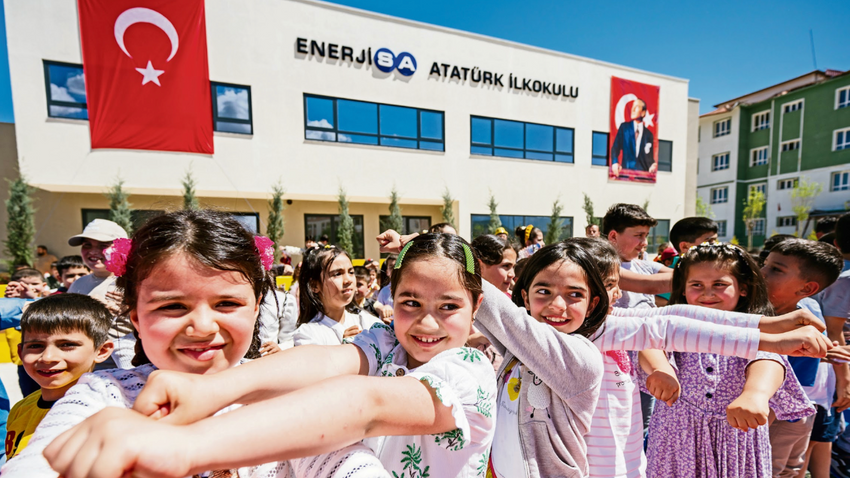 270 bin kız çocuğu okula gidemiyor