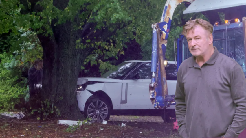 Oyuncu Alec Baldwin trafik kazası geçirdi