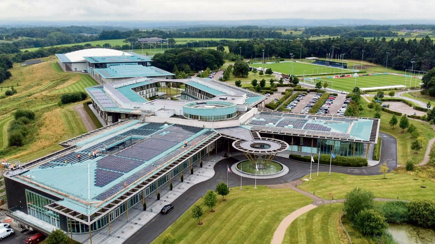 İngiltere’nin erkek ve kadın takılmanının antrenman tesisi St George’s Park.