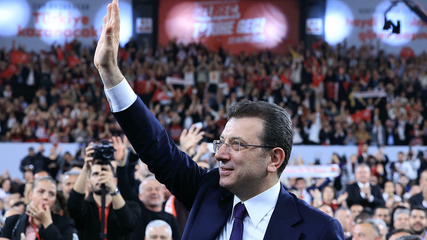 İmamoğlu'ndan Erdoğan'a 'Fetret Devri' yanıtı: Kaybettiği seçimlerin iptali için uğraşanlar Türkiye'ye Fetret Devri'ni yaşatıyor