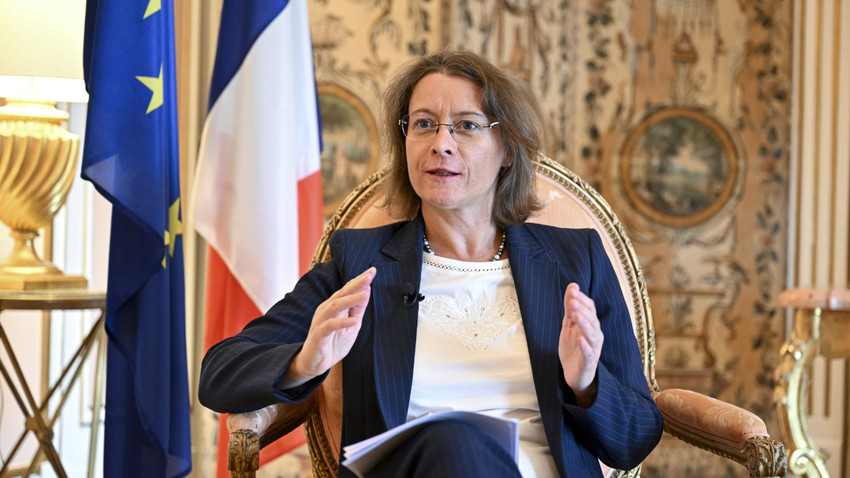 Fransa’nın Ankara Büyükelçisi Dumont, Oksijen’e yazdı: Feminist diplomaside seferberlik zamanı