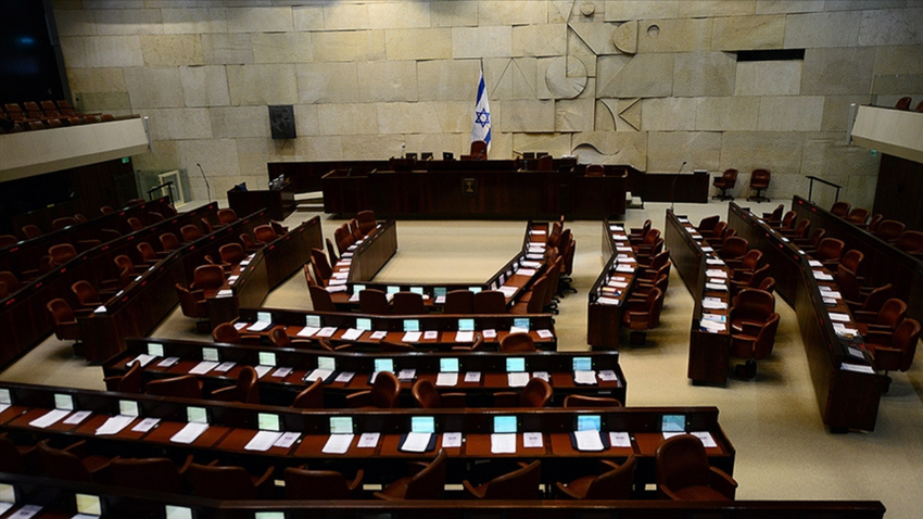 İsrail Meclisi, Batı Şeria’daki yasa dışı yerleşimlerin ilhak tasarısını ön oylamada kabul etti