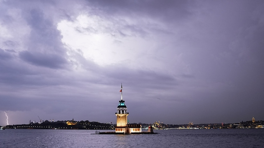 30 kilograma kadar yağış bekleniyor: İstanbul'da kuvvetli rüzgar ve sağanak uyarısı