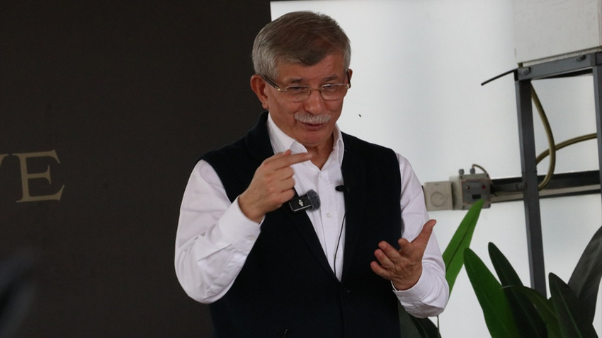 Davutoğlu: Devleti kılcal damarlarına kadar tanıyan iki kişi varsa biri Sayın Cumhurbaşkanı, ikincisi benim