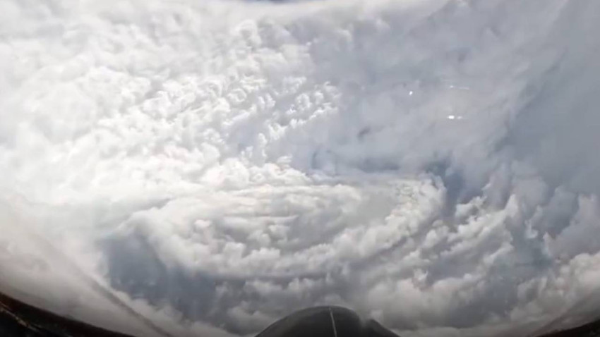 Görüntüyü Pentagon yayınladı: ABD Hava Kuvvetleri, Melissa Kasırgası'nın içinde