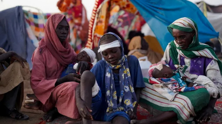 'Önümüzde insanları öldürdüler': El-Faşer kuşatmasından kurtulanlar BBC’ye konuştu