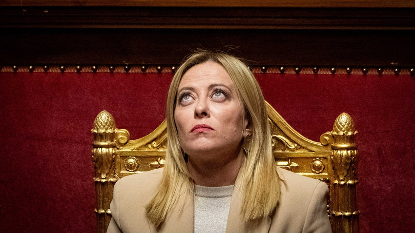 İtalya'da bütçe için para arayışı: Meloni gözünü yastık altı altınlara dikti