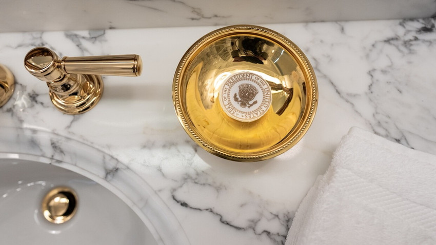 Zamanlaması eleştirildi: Trump, Beyaz Saray'ın 'yenilenen' banyosunu paylaştı