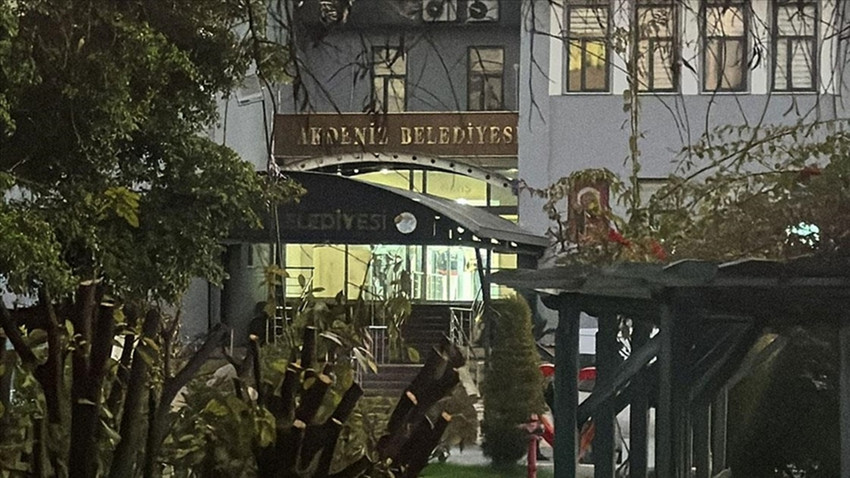 Akdeniz Belediyesi eş başkanlarına 10 ay sonra tahliye