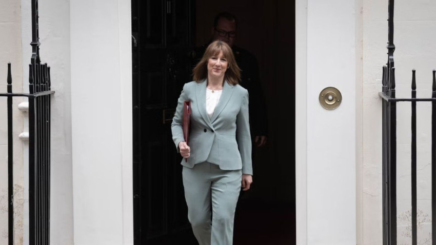 İngiltere Maliye Bakanı Reeves’ten bütçe öncesi olağan dışı konuşma: Vergi artışları gündemde