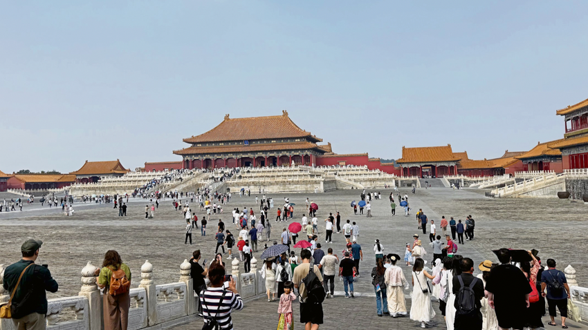 Pekin’de geçmiş ve gelecek aynı karede