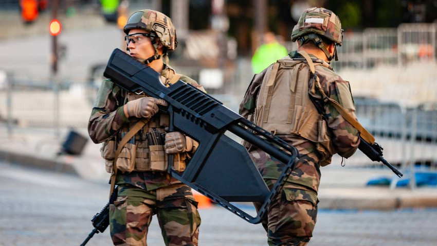 Sivrisinekleri öldürmek istedi, savaş lordu oldu: 2 milyar dolarlık şirket, Rusya'ya karşı