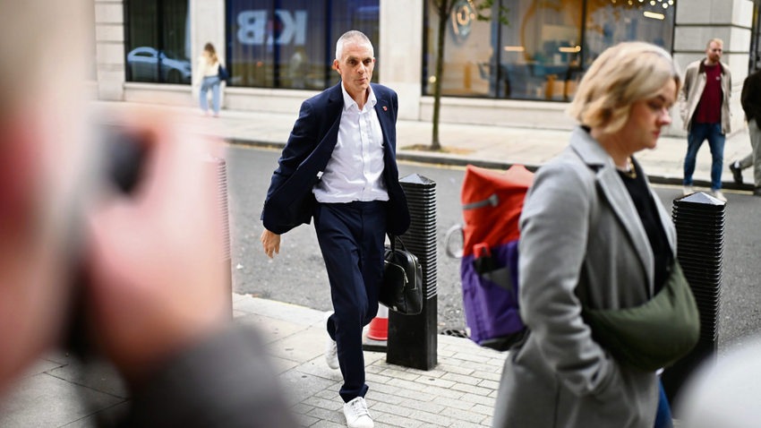 Trump'ın BBC'ye açtığı savaş: Medya devinin küresel operasyonları tehdit altında