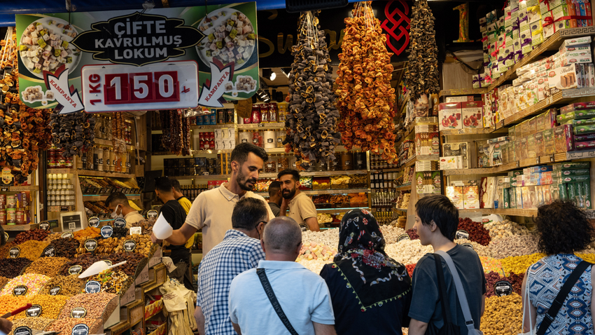 Tüketici güveninde beş aylık zirve