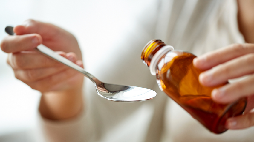 Hatalar, denetimsizlik, ölümler: Hindistan’da öksürük şurubundan ölen çocuklar