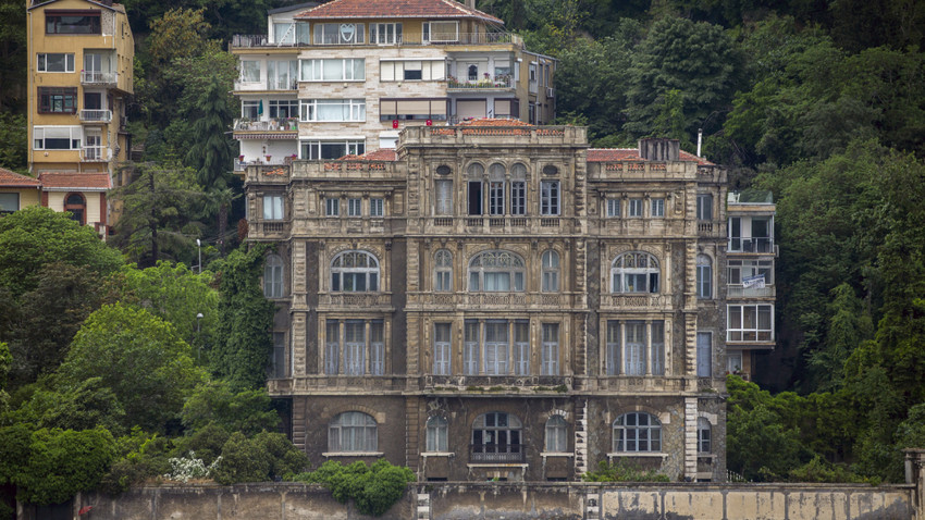 Boğaz'ın simge yapısı: 130 yıllık Zeki Paşa Yalısı satışa çıkarıldı