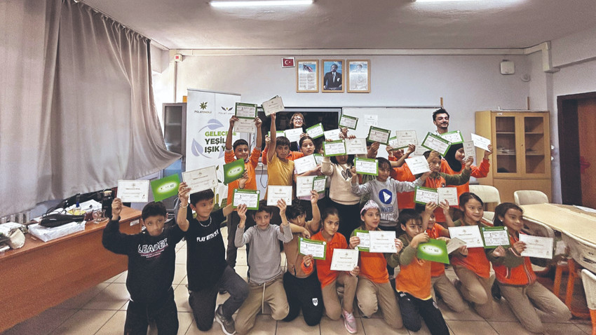 Enerji ve iklim krizini yaratıcı yollarla öğreniyorlar