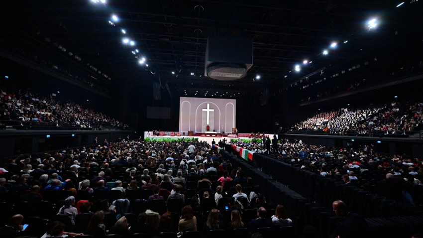 Vatikan Devlet Başkanı Papa 14. Leo İstanbul'da ayin düzenledi