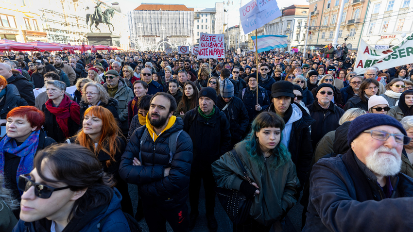 Hırvatistan'da binlerce kişi aşırı sağın yükselişine karşı yürüdü