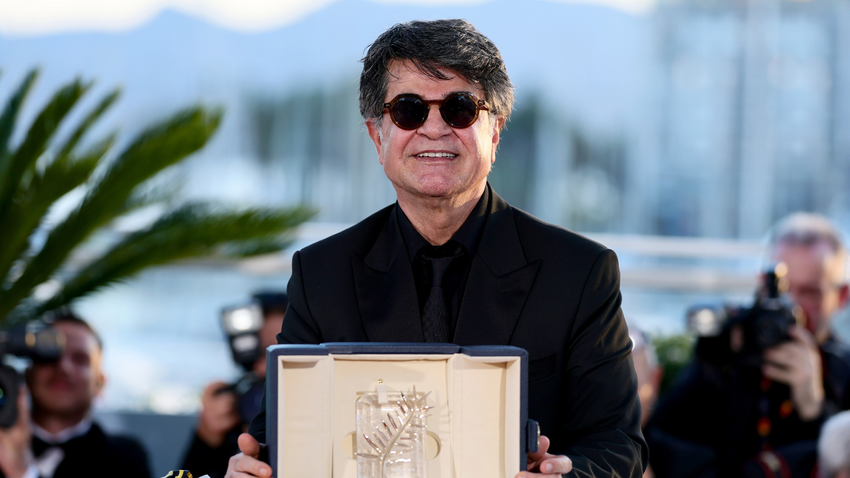 İran, Altın Palmiyeli yönetmen Cafer Penahi'ye bir yıl hapis cezası verdi