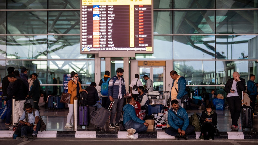 Hindistan'da havada kriz: Bini aşkın uçuş iptal edildi