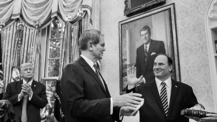 'Altın filo' rüyası donanma sekreterini yaktı: 'Asla suya inmeyecek Trump sınıfı gemiler'