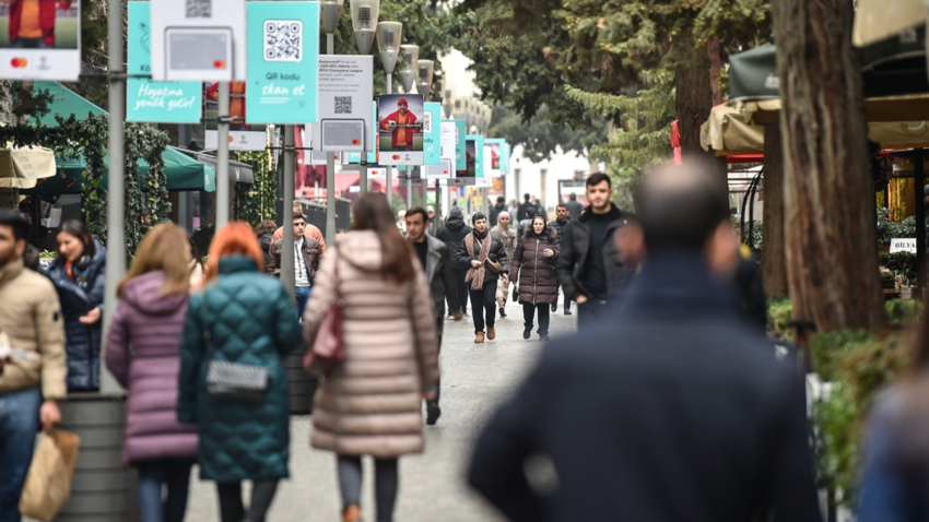 Azerbaycan'daki "başörtüsü tartışması" hakkında neler biliniyor?