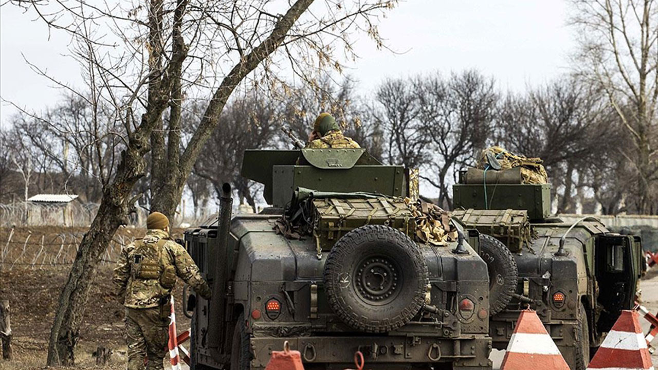 Rus birlikleri Kiev’e girdi, Moskova Ukrayna hükümetini devirmek için baskıyı artırıyor