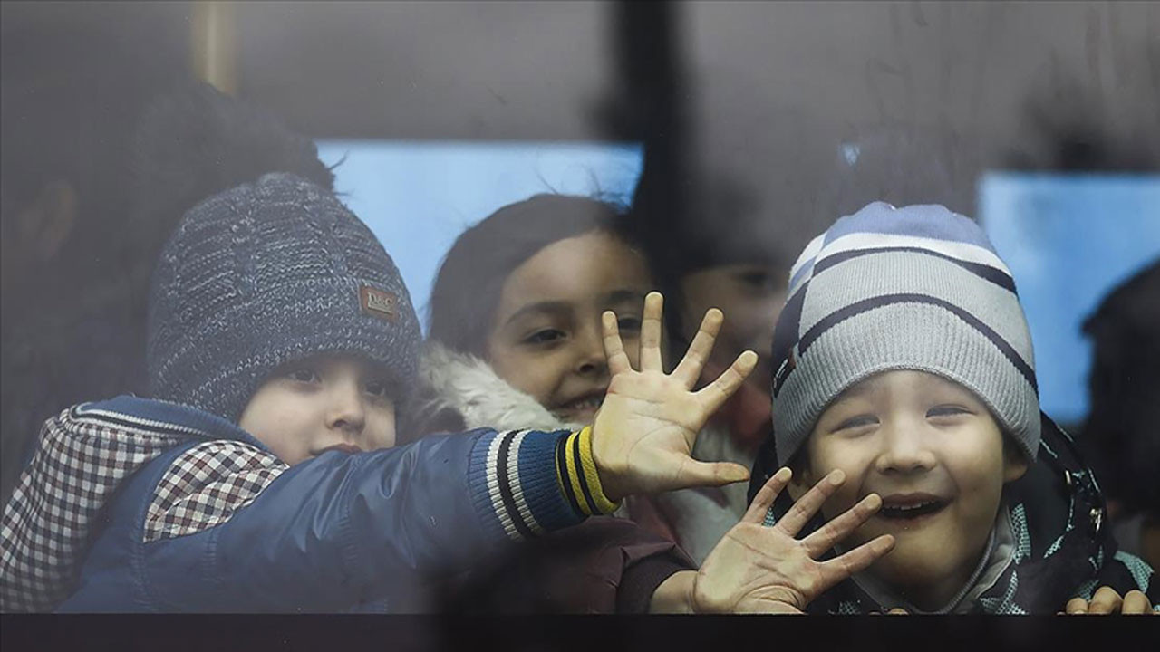 BM: 1 milyondan fazla mülteci Ukrayna'dan komşu ülkelere geçti