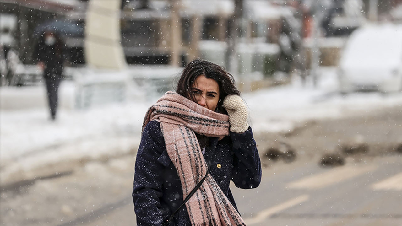 Soğuk ve yağışlı hava öncesi İstanbul, Ankara ve İzmir için hava durumu verileri