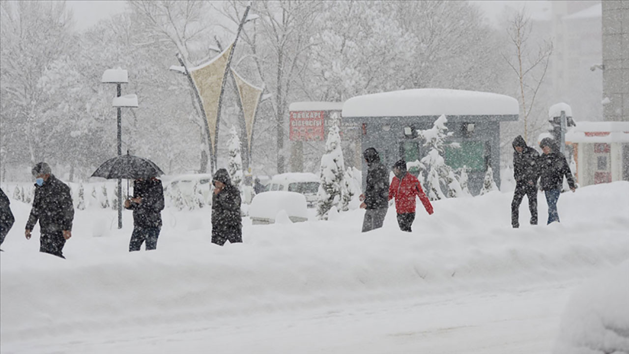 İstanbul'da kar yağışı başladı