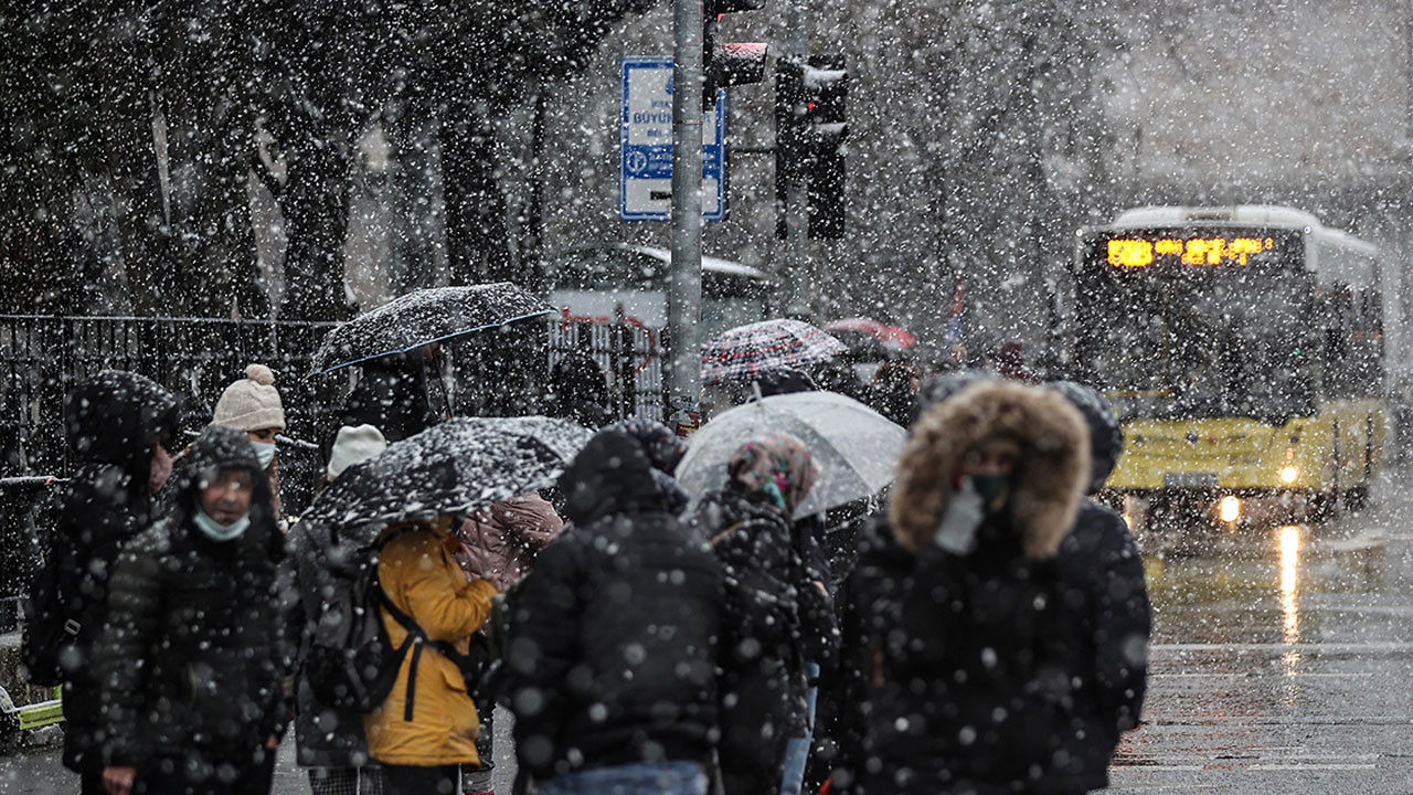 Meteoroloji’den uyarı: İstanbul’a kar sağanakları geliyor