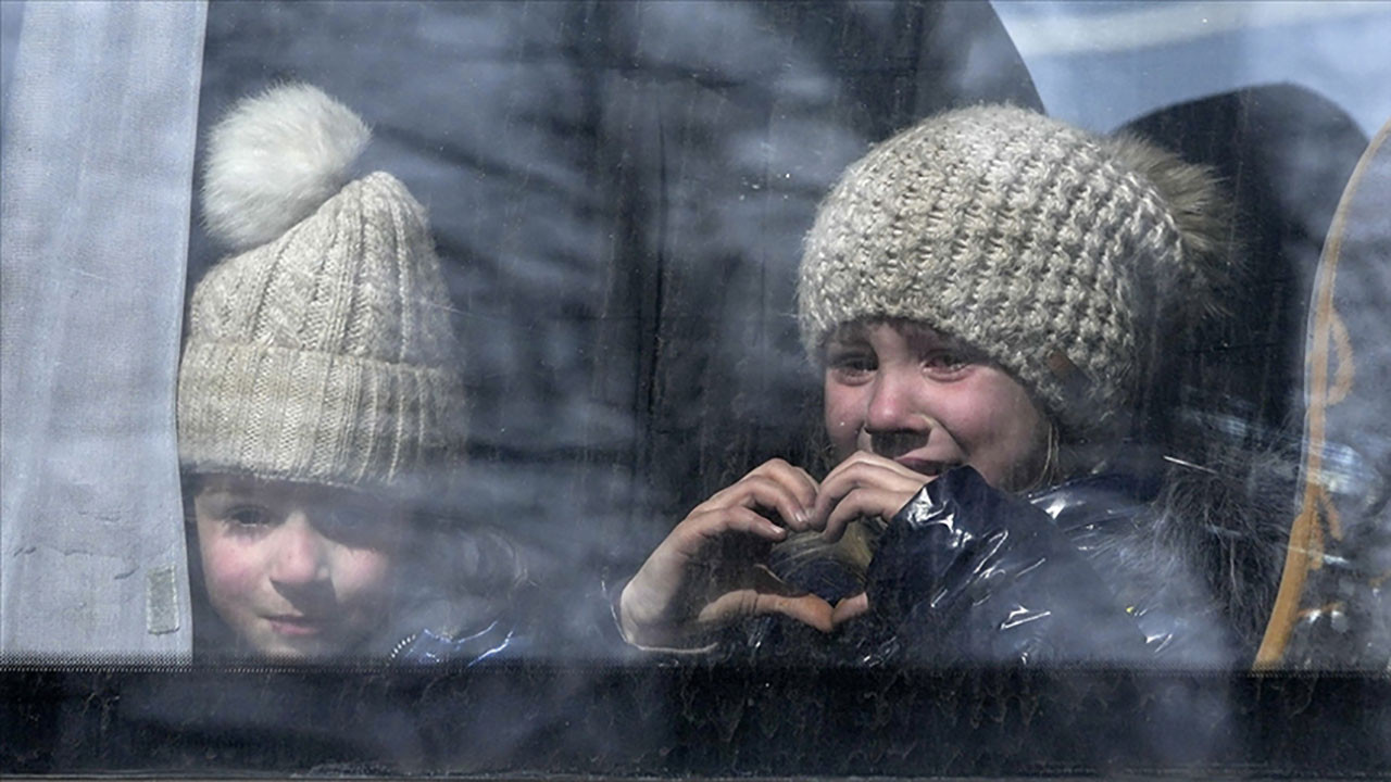 BM: Ukrayna'da en az 1104 sivil öldü, 3 milyon 772 bin 599 mülteci komşu ülkelere geçti